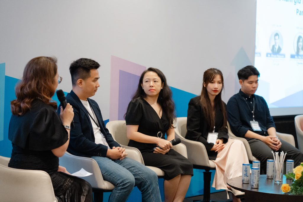 Chien-luoc-du-lieu-va-AI-panel-discussion